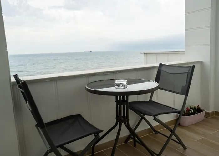 Beyaz Ev Restaurant * Eskiomerler