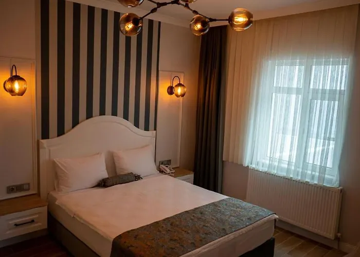 Beyaz Ev Restaurant Hotel *