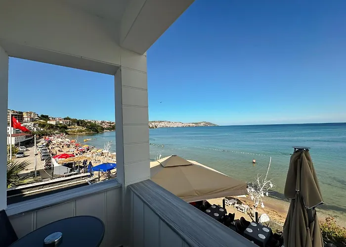 Hotel Beyaz Ev Restaurant Eskiomerler