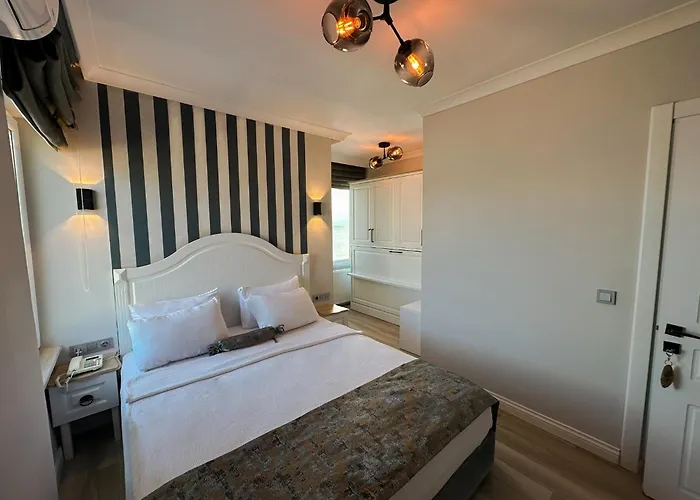 Beyaz Ev Restaurant * Eskiomerler